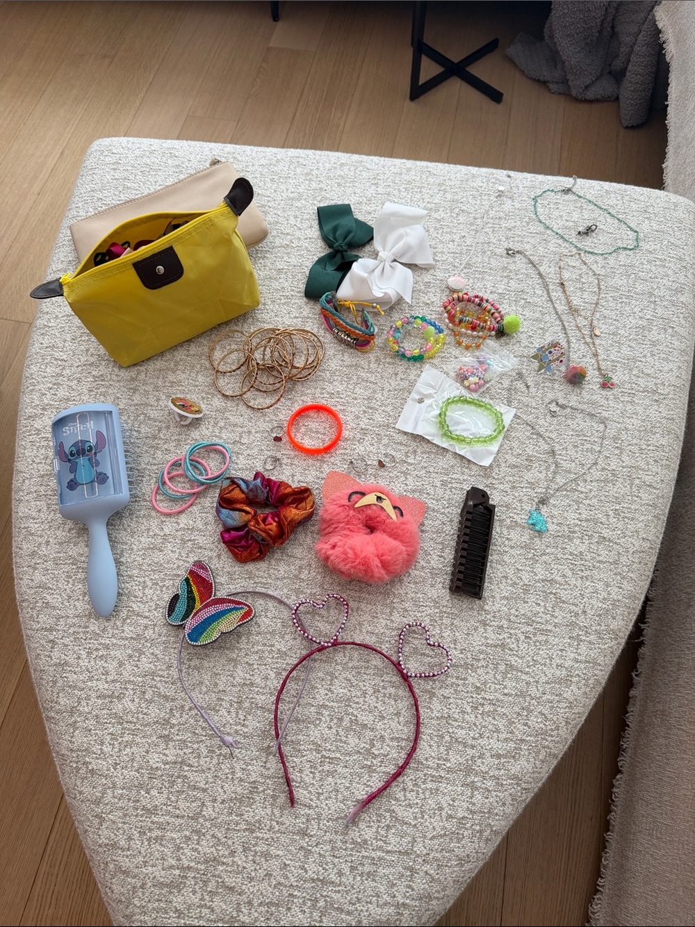 Bari Lynn, Claire's, and Anna Belen Assorted Hair/Jewelry Accessories Bundle